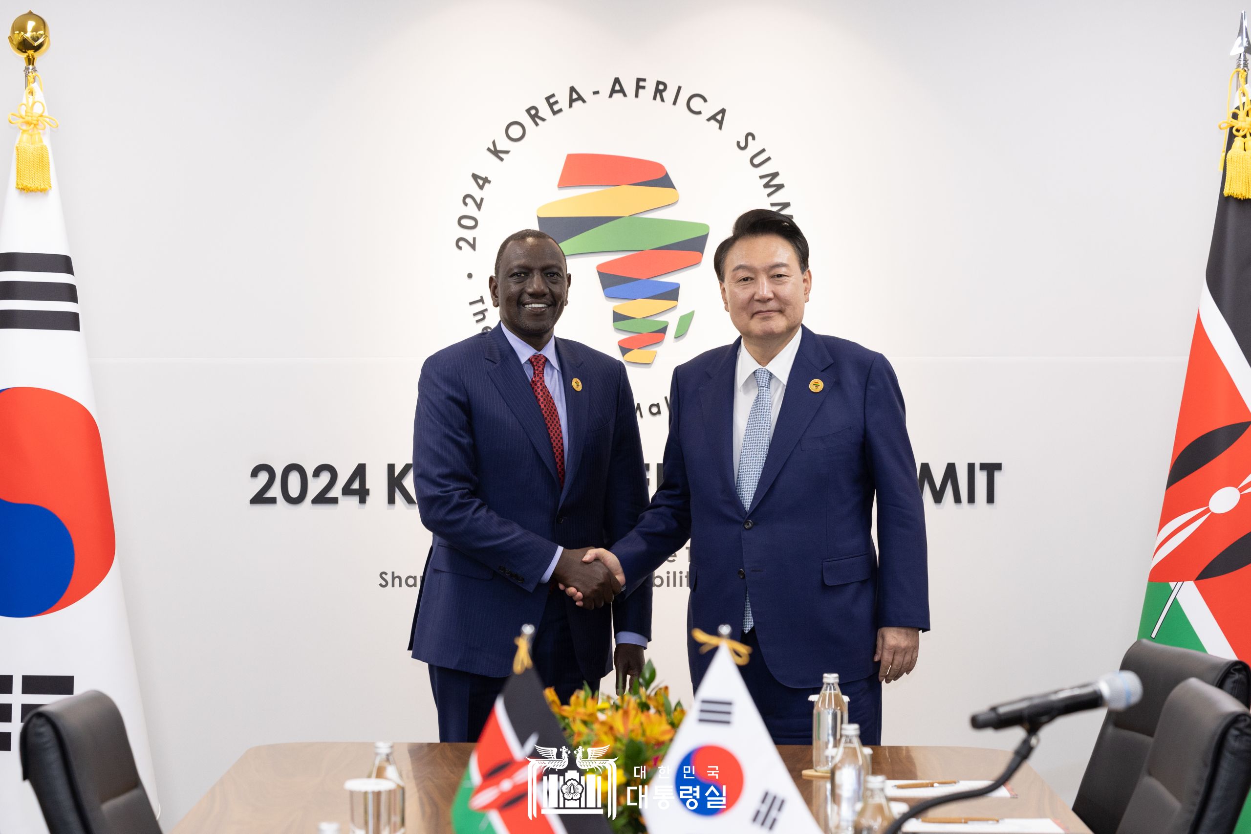 윤석열&nbsp;대통령, 한-아프리카 정상회의 계기 4개 아프리카 국가 정상들과 양자회담 개최(6.4 오후)